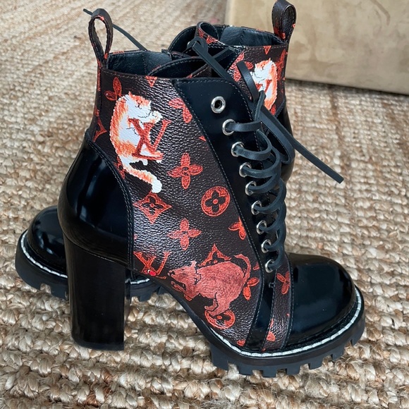 LV x Grace Coddington Catogram Star Trail Boots - Picture 2 of 8